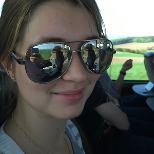 Meet your Posher, Niamh